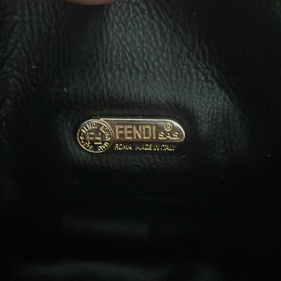 Authentic Vintage Fendi Purse - Picture 4 of 10